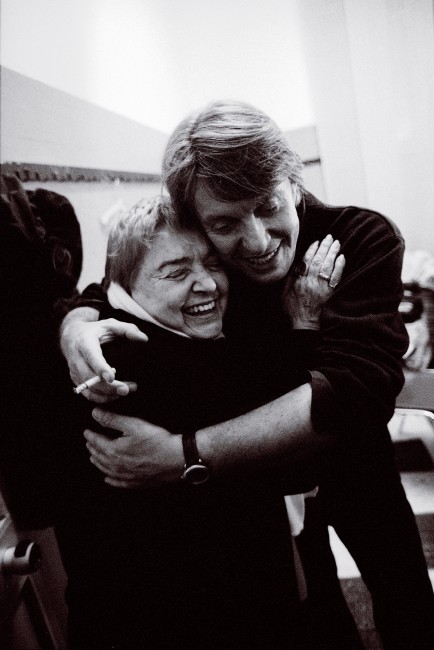 Fernanda Pivano con Fabrizio De Andrè, Milano 1997 (foto Guido Harari)