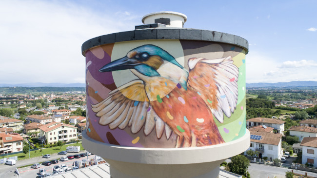 5 Torre pensile dipinta da Refreshink, Montopoli (Pisa), Rainbow 2019. Ph. Claudio Bellosta Studio
