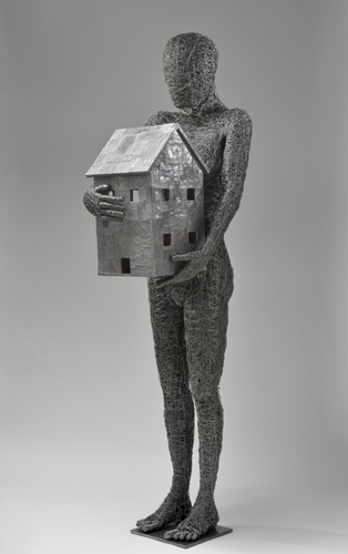 Fabrizio Pozzoli, Mother home, 2013. Filo di ferro, piombo, legno, cm 173x54x65 