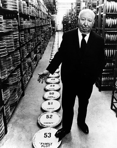 Alfred Hitchcock promuove "Complotto di Famiglia" (1976), suo 53° film