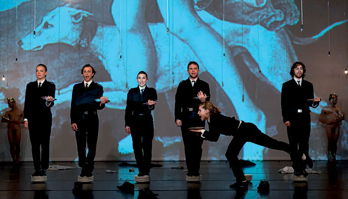 Immagini dello spettacolo di Jan Fabre The power of theatrical madness.  Courtesy Fondazione Romaeuropa 