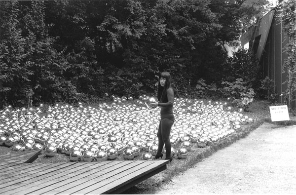 Yayoi Kusama, Narcissus Garden