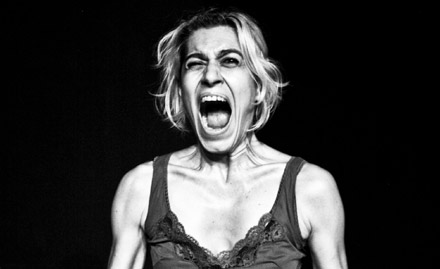 CONTRO LA SIMULTANEITÀ DELLO SGUARDO. PICCOLA INCURSIONE NEL PROGETTO DI DANZA UNTITLED DI PAOLA BIANCHI