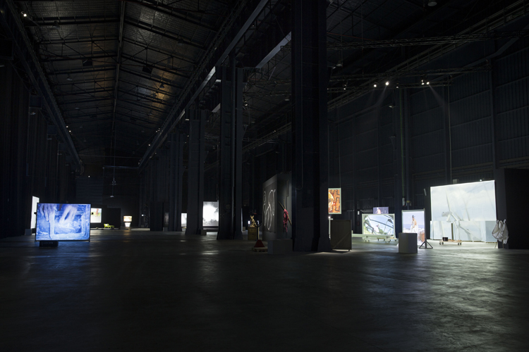 Joan Jonas, Light Time Tales 2014. Installation views, Fondazione HangarBicocca Milano. Photo by Agostino Osio. Courtesy Fondazione HangarBicocca Milano