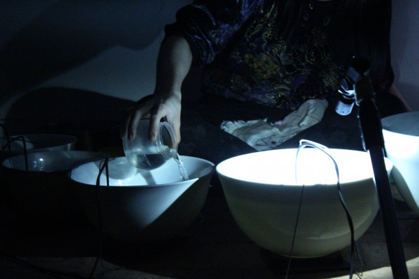 Tomoko Sauvage, performance, Raum, Bologna, 2014