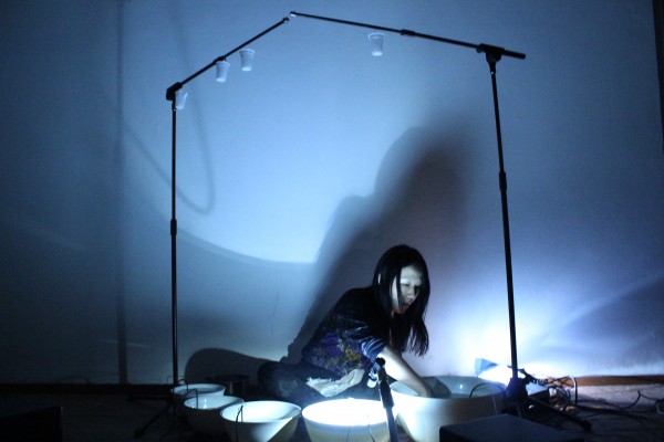 Tomoko Sauvage, performance, Raum, Bologna, 2014