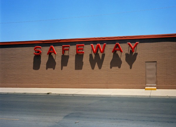 Wim Wenders. 'Safeway', Corpus Christie, Texas © for the reproduced works and texts by Wim Wenders: Wim Wenders/Wenders Images/Verlag der Autoren, 1983