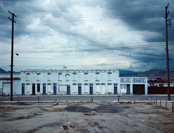 Wim Wenders, Blue Range, Butte, Montana © for the reproduced works and texts by Wim Wenders: Wim Wenders/Wenders Images/Verlag der Autoren, 2000 
