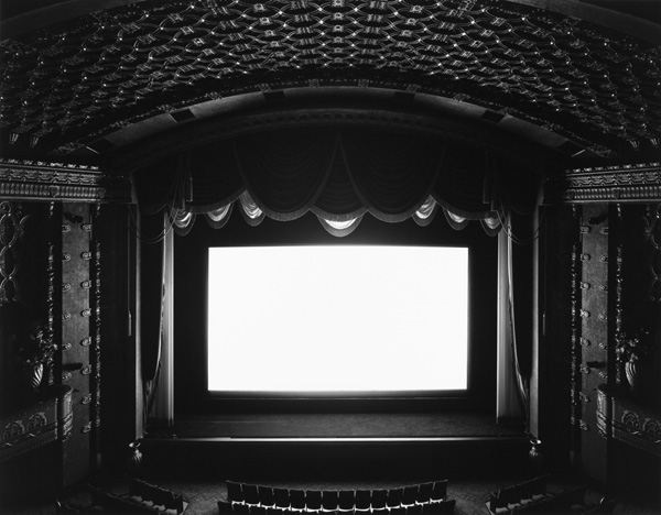 Hiroshi Sugimoto El Capitan, Hollywood, 1993 stampa ai sali d’argento, 119,5x149 cm courtesy l’artista 