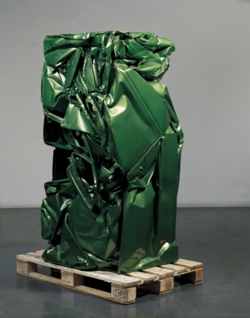 Suite Milanaise, Verde Wembley 396, 1998  lamiera compressa e verniciata 200 x 81 x 80 cm  Briosco, Fondazione Pietro Rossini 