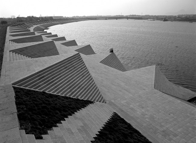 Ai Weiwei, Jinhua Jindong Yiwu River Dam, 2002, Jinhua, China