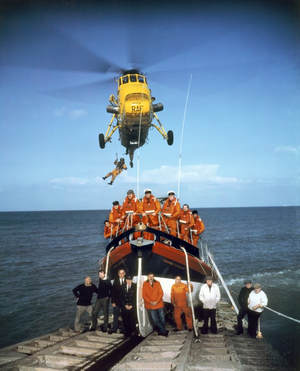 Neal Slavin Squadre di salvataggio del Royal National Lifeboat Institution Cromer, Contea di Norfolk © Neal Slavin