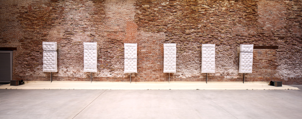 Pier Paolo Calzolari, Senza titolo (Materassi), 1970 Pinault Collection © Pier Paolo Calzolari. Courtesy Archivio Fondazione Calzolari. Installation view alla mostra Accrochage, 2016 © Palazzo Grassi, ph: Fulvio Orsenigo © Pier Paolo Calzolari by SIAE 2016