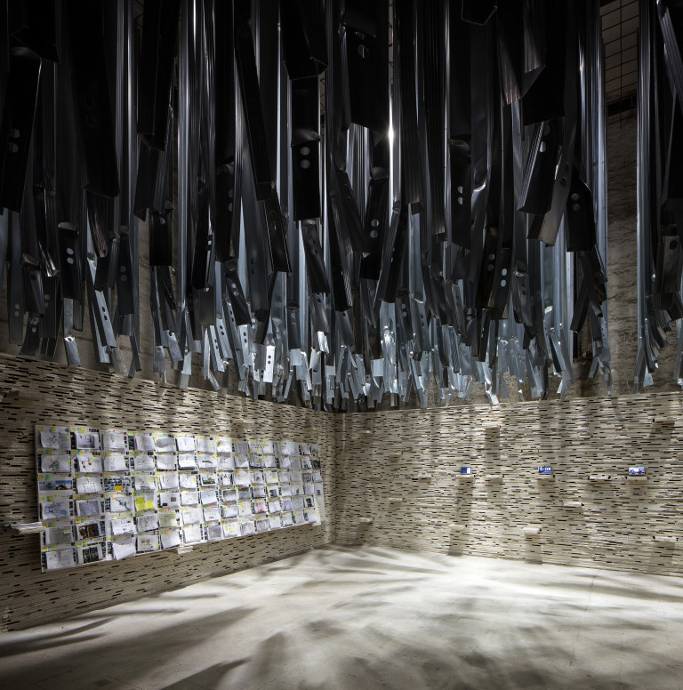 Reporting from the front. La Biennale di Aravena