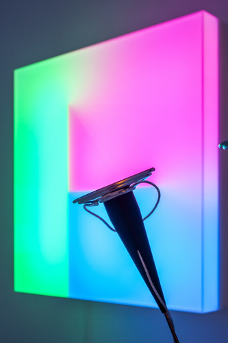 Light Music, Lightbox e Speaker Flower, Brian Eno. Foto Piero Cremonese 