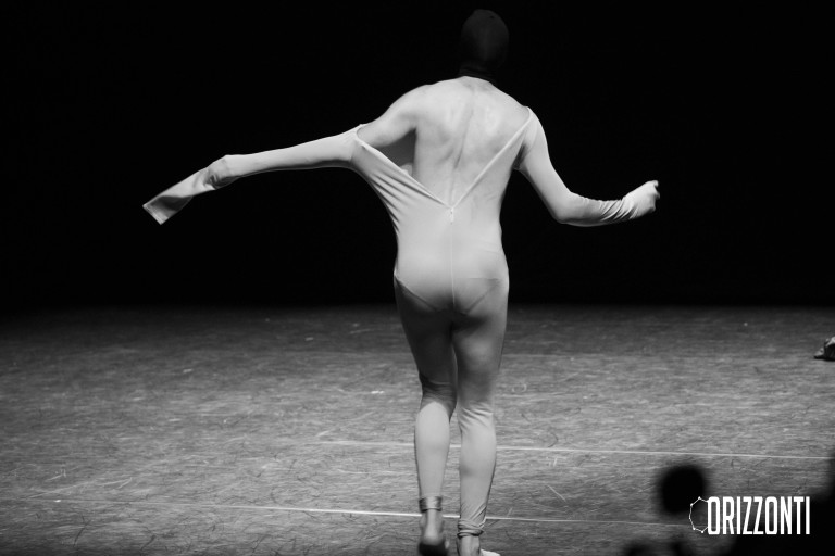 Gli Orbi di Abbondanza Bertoni, atto puro della danza