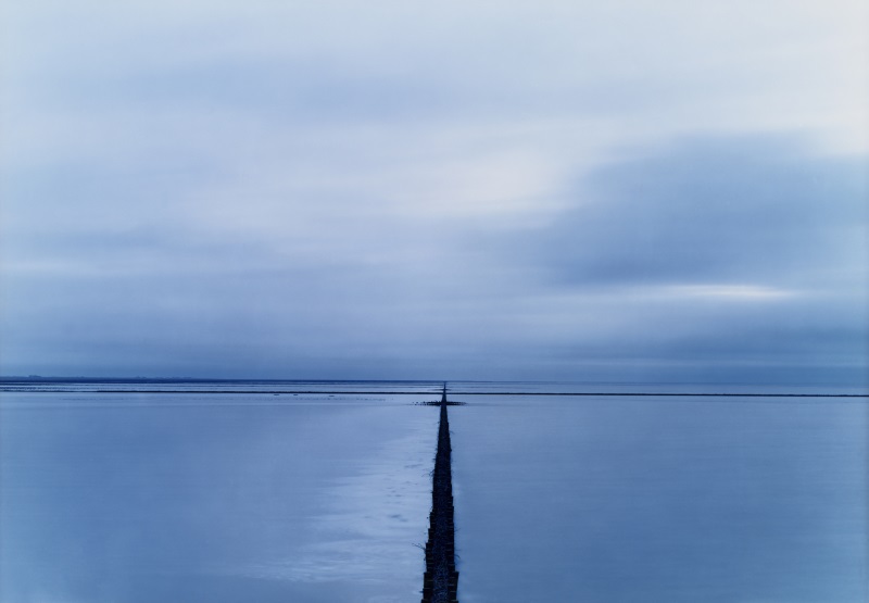 Ameland Pier I, Paesi Bassi, 2000 © Elger Esser 2017. Courtesy Galleria Alessandra Bonomo