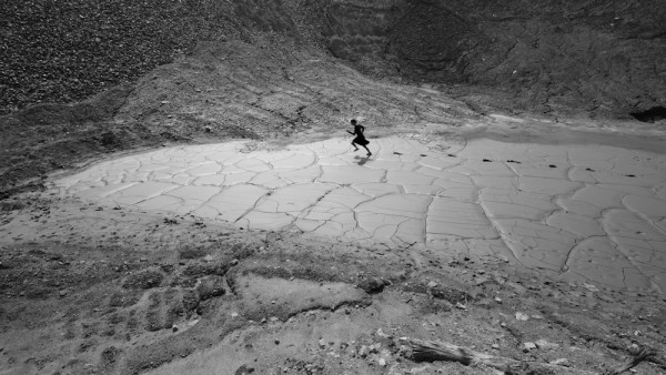 Shirin Neshat Roja (still dal video), 2016 Production Still. Copyright Shirin Neshat Courtesy the artist and Gladstone Gallery, New York and Brussels