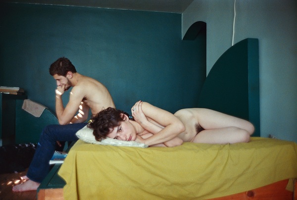 Nan Goldin, Couple in bed, Chicago 1977 © Nan Goldin