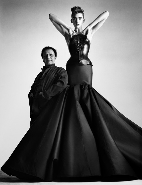 Azzedine Alaïae, abito del 2002. Photo by Patrick Demarchelier– Courtesy of Azzedine Alaia Press Office