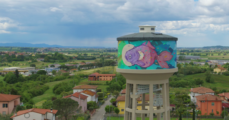 Torre pensile dipinta da Refreshink, Montopoli (Pisa), Rainbow 2019. Ph. Claudio Bellosta Studio